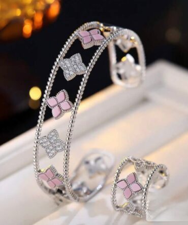 Nil Silver Bangle Set